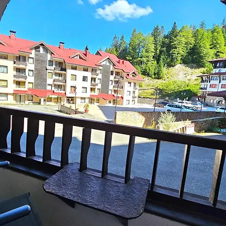 Pamporovo, Ski-in Ski-out, Harmony Apartment, Easy Lift Access * פמפורובו